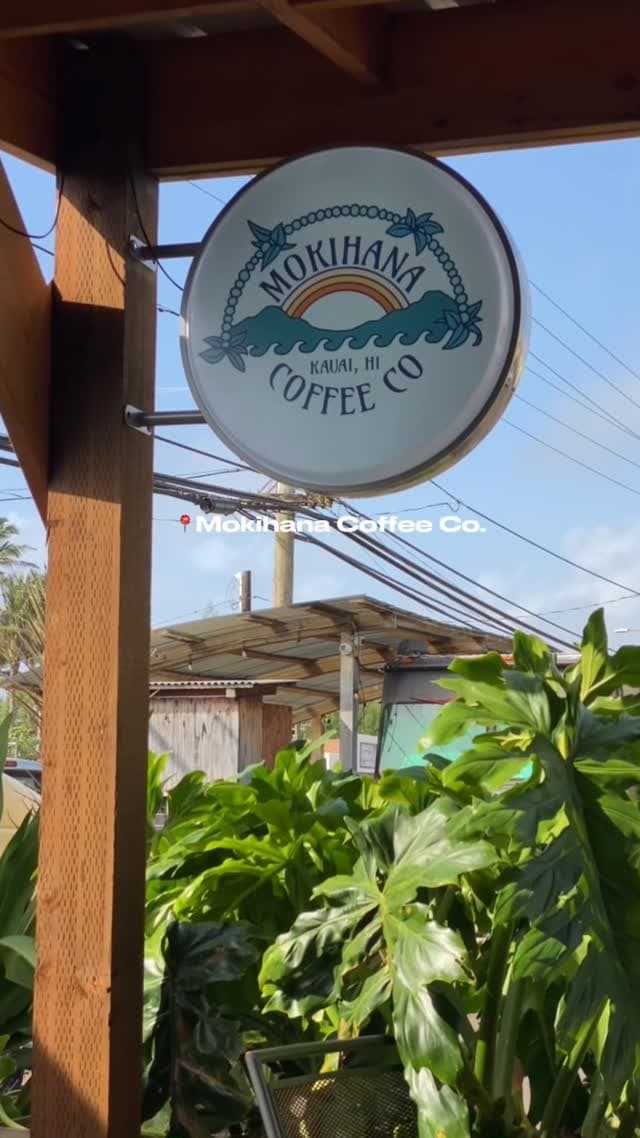 📍Mokihana Coffee Co.
is a super cute coffeestop on the island of Kauai 🌸 
Loved their Ba